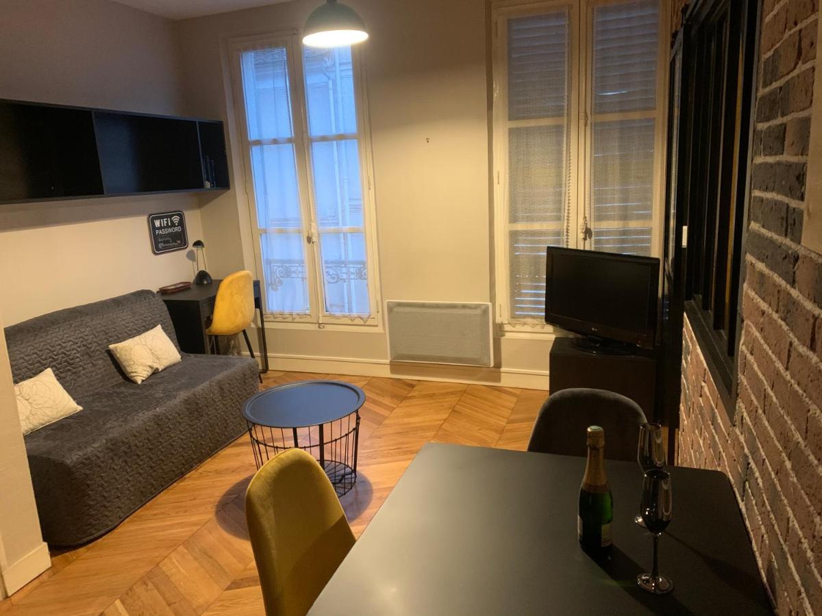 Appartement Centre ฟงแตนโบล ภายนอก รูปภาพ